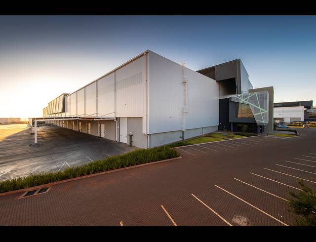 22,095M² WAREHOUSE TO LET IN GLEN MARAIS